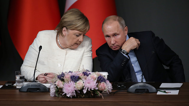 German Chancellor Angela Merkel and Russian President Vladimir Putin
