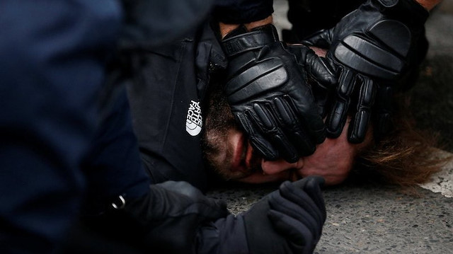 Fransa'nın başkenti Paris'te sokağa çıkan eylemcilere polis müdahalede bulunmuştu. (Fotoğraf: Reuters)