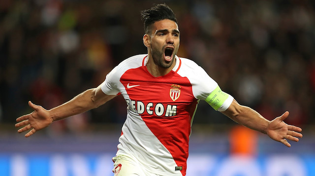 Radamel Falcao, Monaco formasıyla bu sezon 21 resmi maçta 7 gol attı, 2 de asist yaptı.