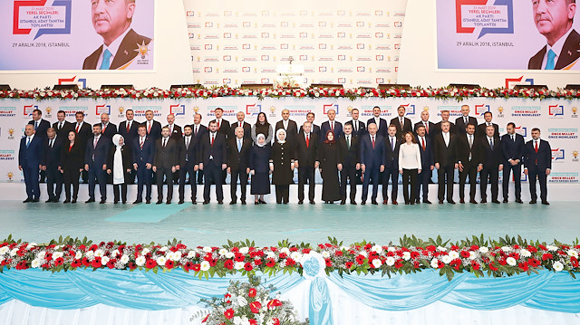 Cumhurbaşkanı Erdoğan, AK Parti'nin İstanbul adaylarını paylaştı.