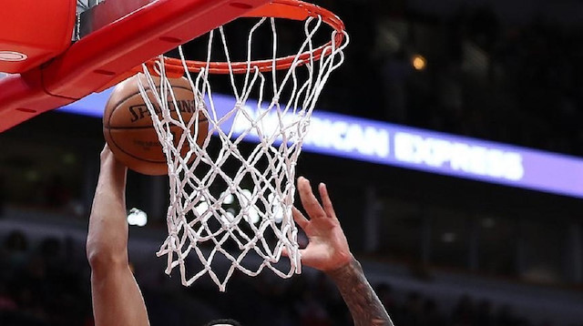 Los Angeles Lakers defeated Sacramento Kings 121-114 on Sunday evening in the NBA, marking their first victory since Lebron James sat out with a groin injury.