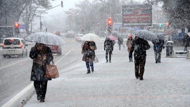 Balkanlardan gelecek soğuk hava İstanbul'da etkili olacak.