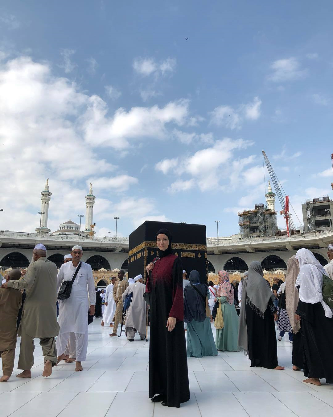 Pelin Cift Kabe Ye Gitti Goruntulerini Instagram Dan Paylasti