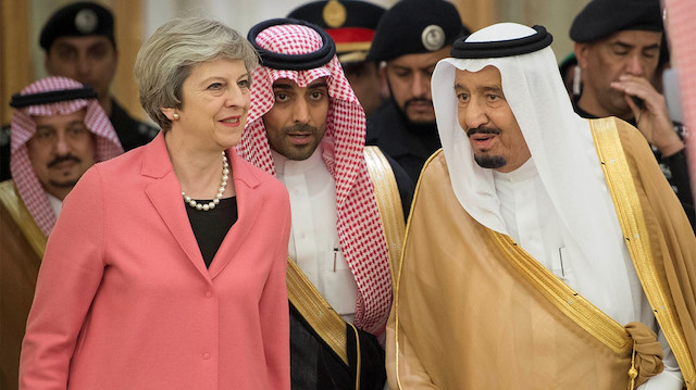 Kral Selman bin Abdülaziz ile İngiltere Başbakanı Theresa May