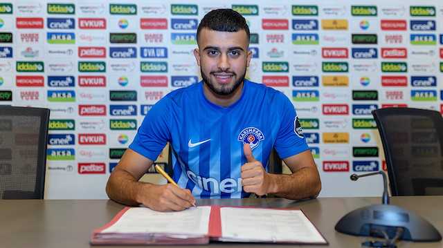 Genç oyuncu kendisini Kasımpaşa'ya bağlayan sözleşmeye imzayı attı.