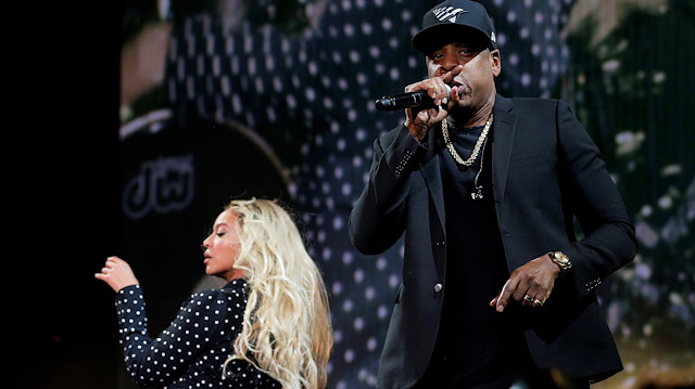 Beyonce and Jay-Z perform at a campaign concert 