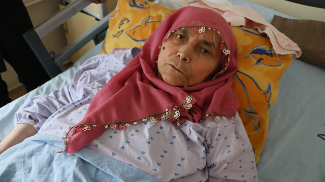78 yaşındaki Hanife Yalçın'a gereksiz yere takıldığı iddia edilen kalp pili enfeksiyon yaptı.