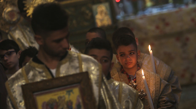 المسيحيون الأرثوذكس بغزة يحتفلون بعيد الميلاد