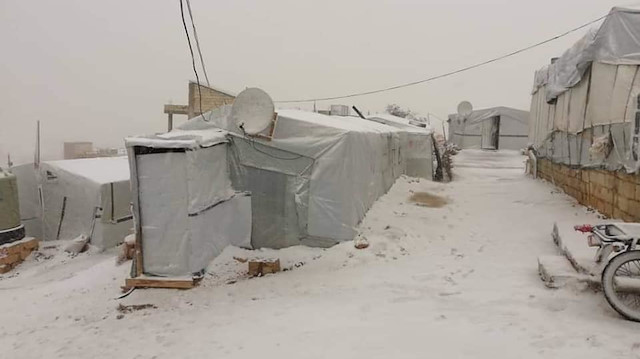 80 bin Suriyeli mülteciye ev sahipliği yapan Lübnan'daki Arsel mülteci kampı.