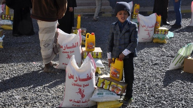أفاد" التركية توزع 500 سلة غذائية في لحج اليمنية