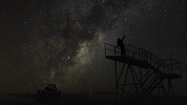 Sinyallerin, Okanagan Vadisi'ndeki CHIME (Kanada Hidrojen Yoğunluğu Haritalama Deneyi) isimli radyo teleskobuyla tespit edildiği belirtildi.

