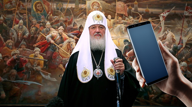 Birçok kullanıcı ise Ortodoks Kilisesi'nin devlet tarafından yönlendirildiğini ve Moskova'nın çıkarlarına hizmet ettiğini ifade etti.