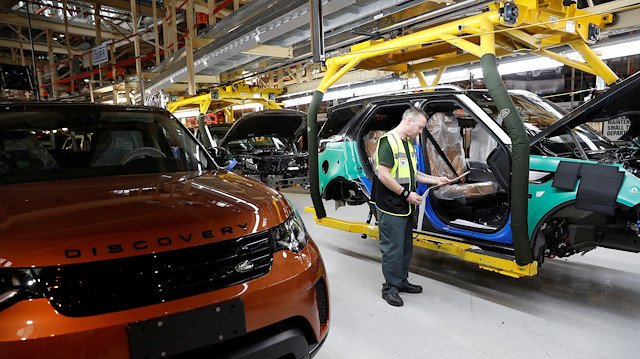 Jaguar Land Rover yeniden yapılanma planı çerçevesinde 2,5 milyar sterlinlik tasarruf hedefliyor.