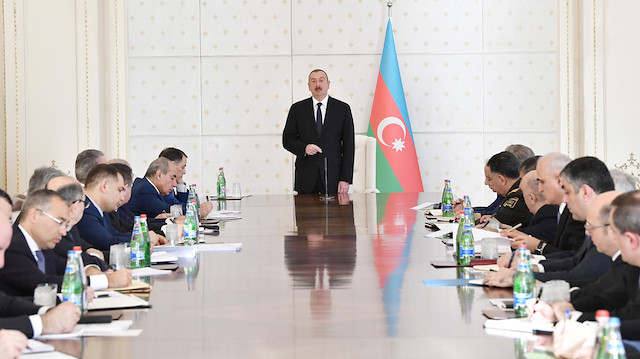 Bakanlar kurulu toplantısında açıklamalarda bulunan Azerbaycan Cumhurbaşkanı Aliyev, 2018 yılıyla ilgili değerlendirmelerde bulundu.