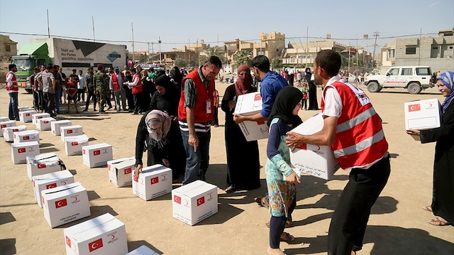 Arşiv: Savaşın hüküm sürdüğü, insani şartların ağırlaştığı ve altyapının büyük hasar gördüğü Yemen'de Türk Kızılayı 3 bin gıda paketi dağıttı.