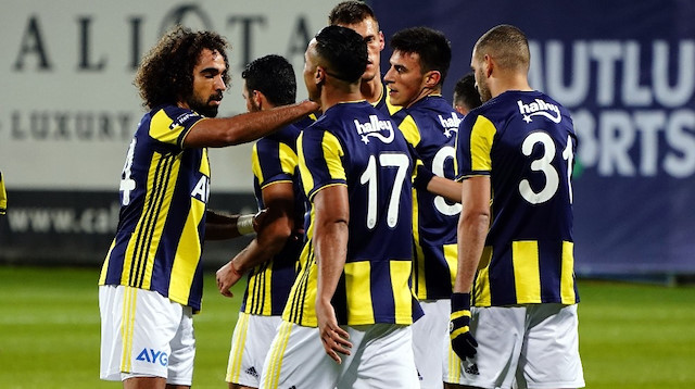 Fenerbahçe, Antalya'daki ilk hazırlık maçında Az Alkmaar'ı 3-2 yendi.