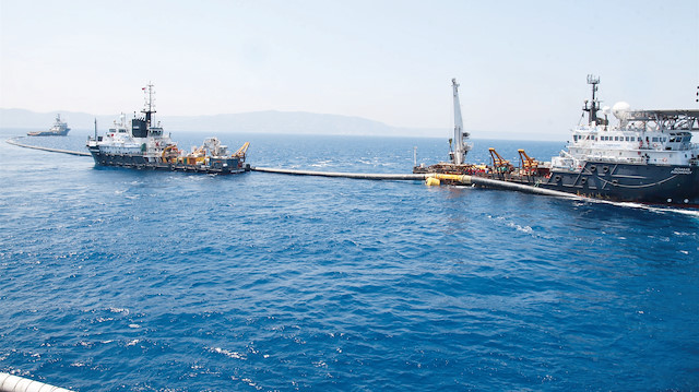 Türkiye'den KKTC’ye askılı boru sistemiyle denizden su iletimini sağlayacak 66,5 km’lik Deniz Geçişi İsale Hattında 500 m uzunluğundaki son parçanın montajı 7 Ağustos 2015 tarihinde gerçekleştirilmişti.