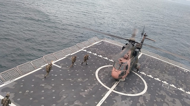 الجيش التركي يجري مناورات عسكرية "برمائية" في بحر إيجة