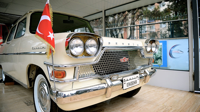 İlk yerli otomobil "Devrim"i 105 bin kişi ziyaret etti