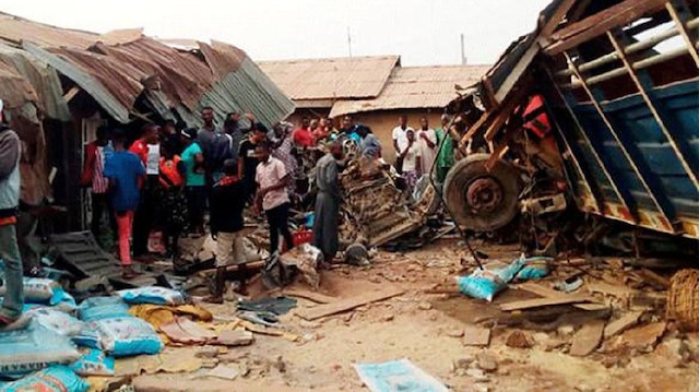 Nijerya'daki kazadan ilk fotoğraf.