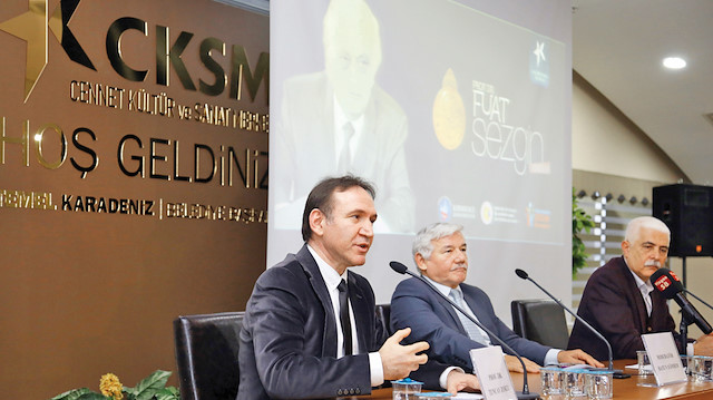 Panelde Prof. Dr. Mustafa Kaçar ve Prof. Dr. Tuncay Zorlu Prof. Fuat Sezgin’i anlattı.