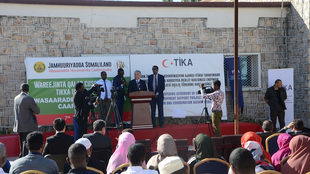 "تيكا" التركية تقدم مساعدات طبية لمستشفى حكومي في الصومال