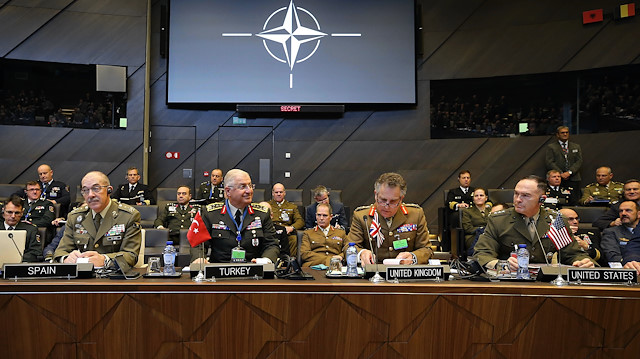رؤساء أركان الناتو يجتمعون في بروكسل