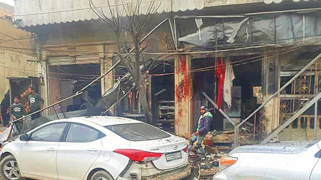 Üzeri bomba yüklü terörist, lokanda girişinde askerler bulunduğu sırada kendini patlattı.