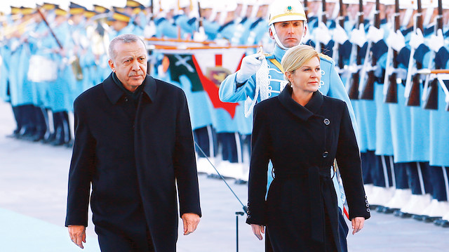 Erdoğan, Türkiye’ye resmi ziyarette bulunan Hırvat mevkidaşı Kitaroviç’i Külliye’de ağırladı.