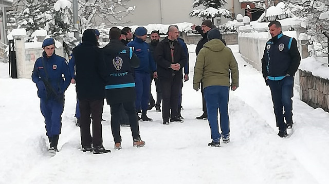 Cumhuriyet savcısı gözetiminde olay yerinde tatbikat yaptırılan zanlı, cinayeti nasıl işlediğini anlattı.