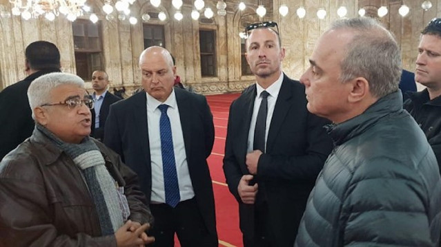 في واقعة نادرة.. مسؤول إسرائيلي يزور مسجد "محمد علي" بمصر