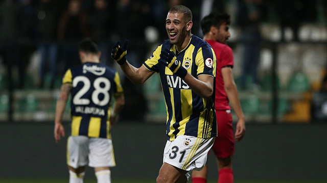 Fenerbahçe'de Islam Slimani kaçırdığı gollerle taraftarların tepkisini çekti.