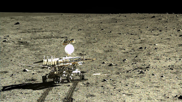 Çin'in Ay'ın karanlık yüzüne gönderdiği keşif aracı. 
