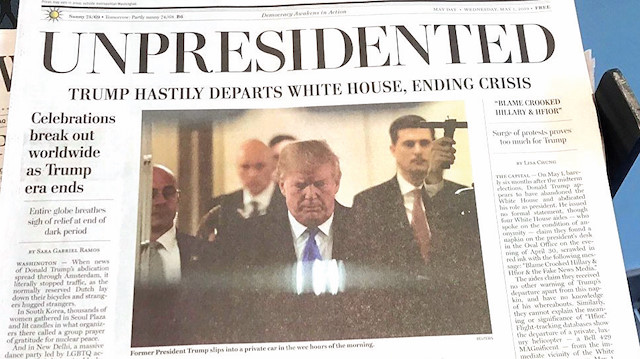 'Trump'ın helikopterle Kırım'a kaçtığı' iddia edilen sahte Washington Post gazetesinin manşet sayfası.