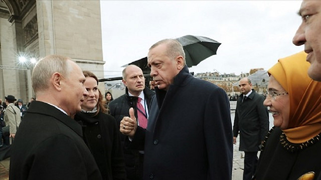 أنقرة: نواصل المباحثات مع موسكو حول مقترح المنطقة الآمنة بسوريا