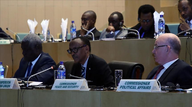 African leaders from the Southern Africa Development Community (SADC) and the Great Lakes Region met Thursday to find ways of supporting the democratic process in the Democratic Republic of Congo.