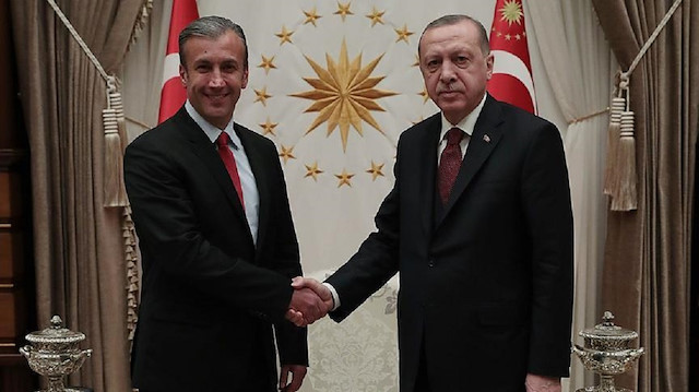 الرئيس أردوغان يلتقي نائب الرئيس الفنزويلي