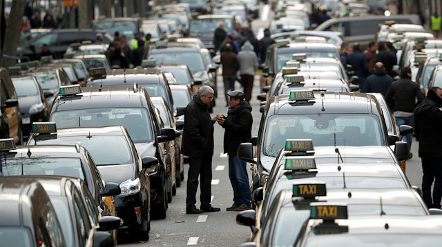Barcelonalı taksiciler eylem yaptı. (Fotoğraf: Reuters)