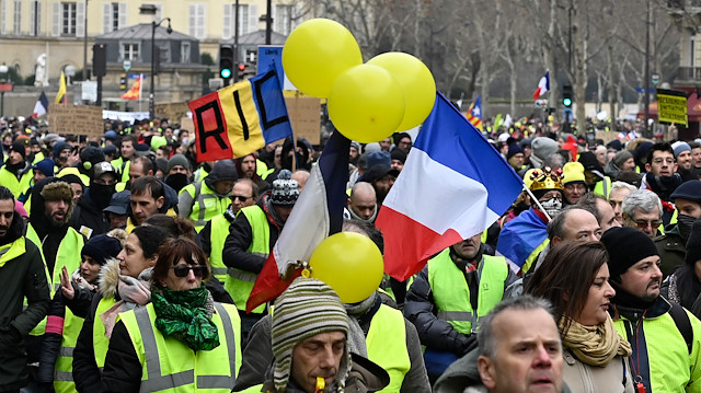 محتجو "السترات الصفراء" يحتشدون في باريس للأسبوع العاشر