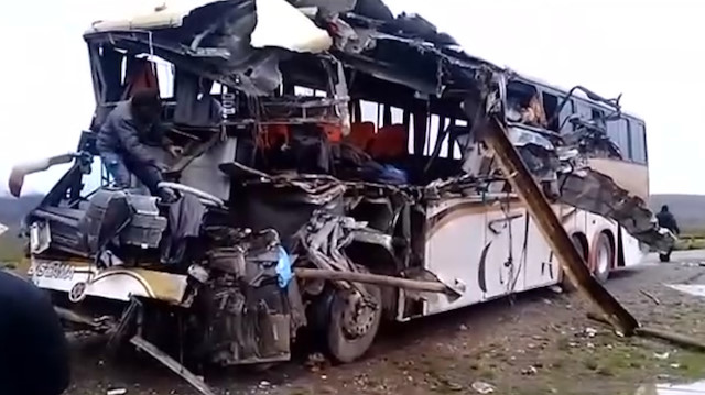 Bolivya'nın başkenti La Paz'da meydana gelen otobüs kazası.