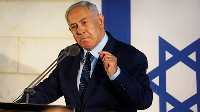 Netanyahu hakkında yolsuzluk haberi yapan gazetecileri hedef aldı.