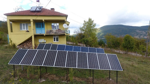 Karaman, Almanya'daki akrabalarında gördü kendi köyüne güneş enerji panelleri kurdu.
