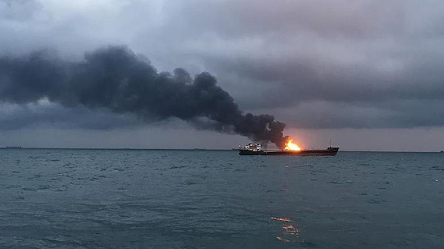 10 kişinin öldüğü gemi yangını söndürüldü.