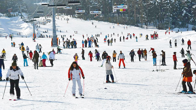 Yarıyıl tatiliyle birlikte kayak merkezlerinde doluluk oranları yüzde 100’ü buldu.