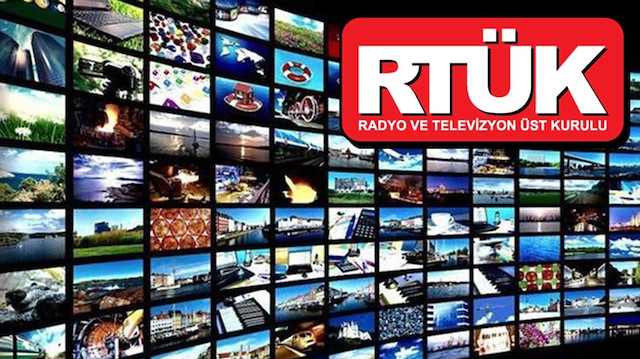 RTÜK, Türkiye genelindeki yayın yapan TV kanalarının denetiminden sorumlu olarak görev üstleniyor.