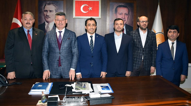Adana’da AK Parti belediye başkan adayları tanıtıldı.
