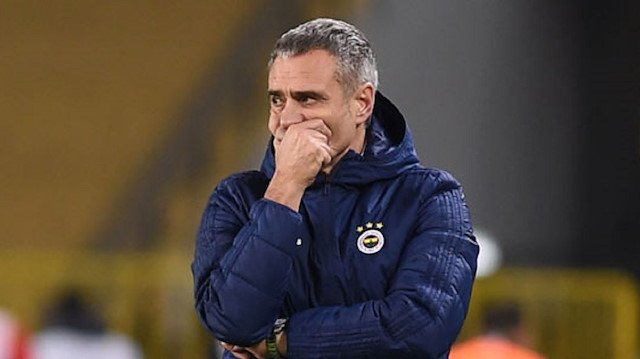 Fenerbahçe'de kurtarıcı olarak görülen Ersun Yanal, çıktığı 6 resmi maçta sadece 1 galibiyet alabildi ve Türkiye Kupası'ndan elendi. 