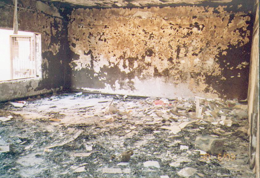 Basra Kütüphanesi, 2003 yılında Amerikan işgali sırasında yağmalandı ve ateşe verildi. Bir yıl sonra ise tekrar açıldı.