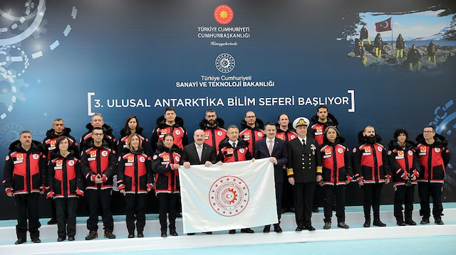 تركيا تُطلق رحلة "علمية" بفريق خاص إلى قارّة أنتاركتيكا المتجمّدة