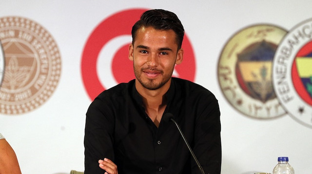 Sezon başında Fenerbahçe'nin kadrosuna kattığı Meksikalı futbolcu Reyes, İspanyol ekiplerinden Leganes'e kiralandı.